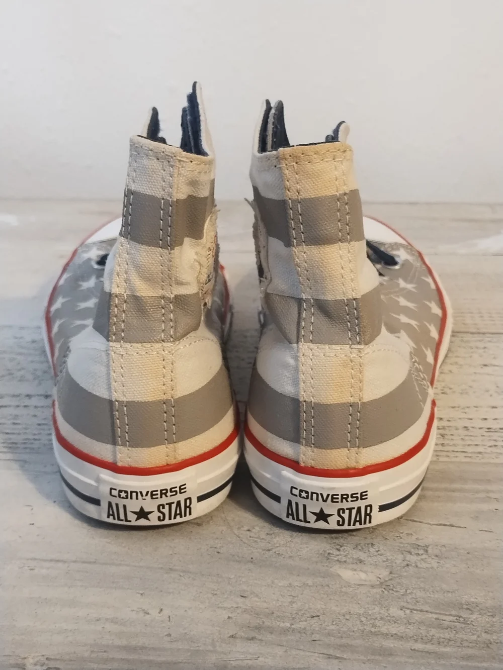 Converse Chuck Taylor Size 6 Junior Hi Tops Gray American Flag Stars and Stripes